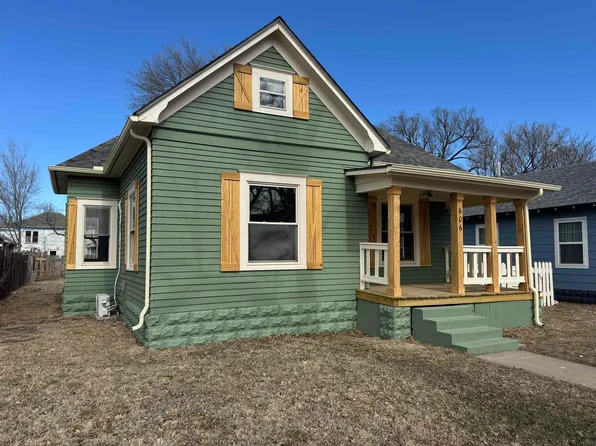 606 E 8th Ave, Winfield, KS 67156