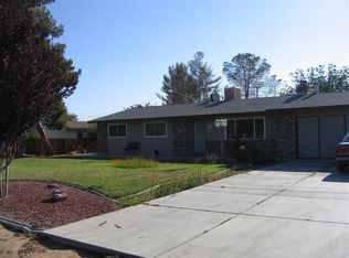 12590 Kewanna Rd, Apple Valley, CA 92308