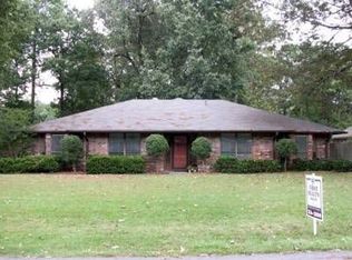 6105 Glenwood Dr, Pine Bluff, AR 71603