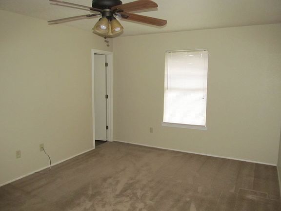 5th image of 4406 Lonesome Dove Dr