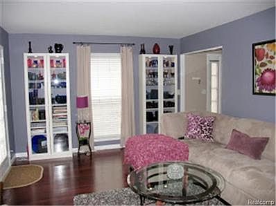5th image of 42156 Pellston Dr #281