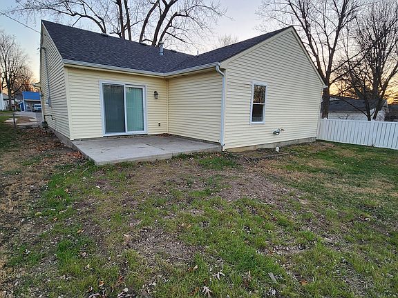 2nd image of 2904 Witchwood Dr