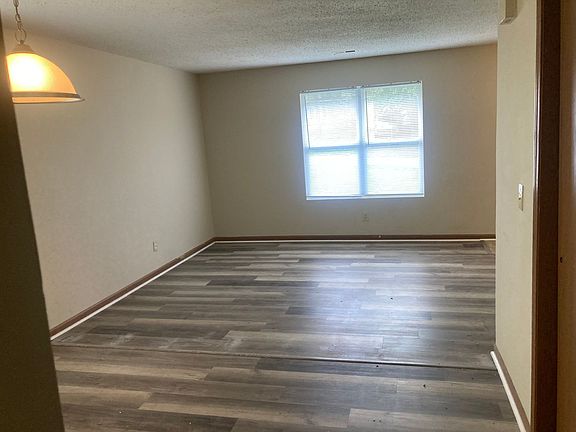 4th image of 333 E Catherine Dr #335