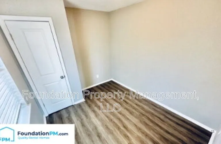 276 W Davant Ave — Photo 15