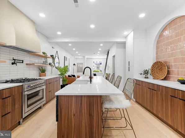 5321 Walton Ave, Philadelphia, PA 19143