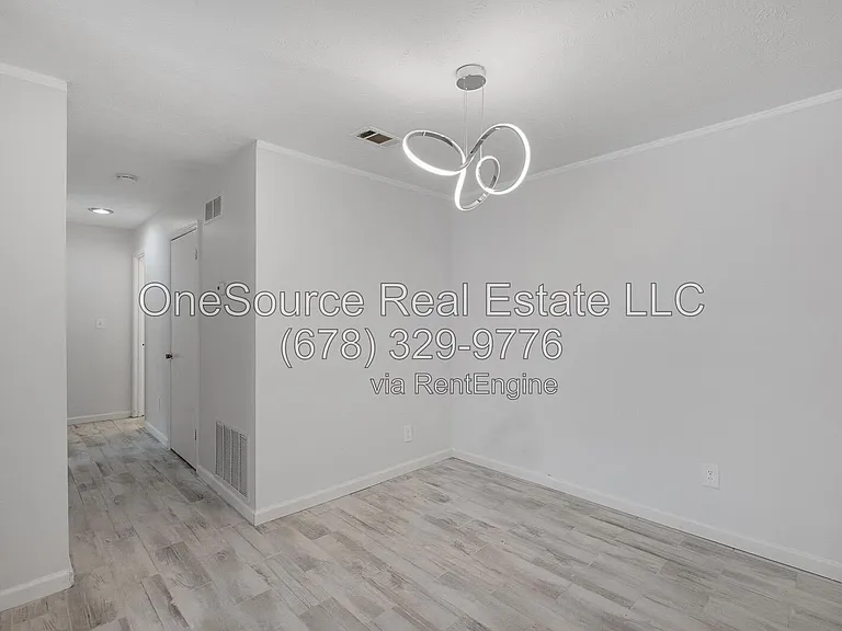 1410 Augusta Dr — Photo 16