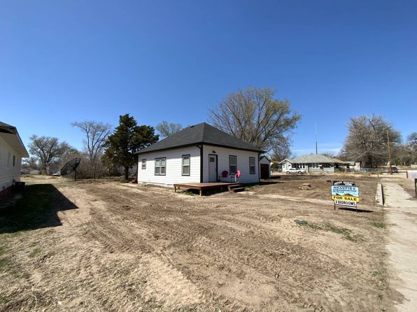 380 N Starr St, Broadwater, NE 69125