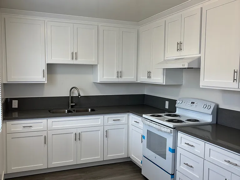 235 Clay St #6 — Photo 2