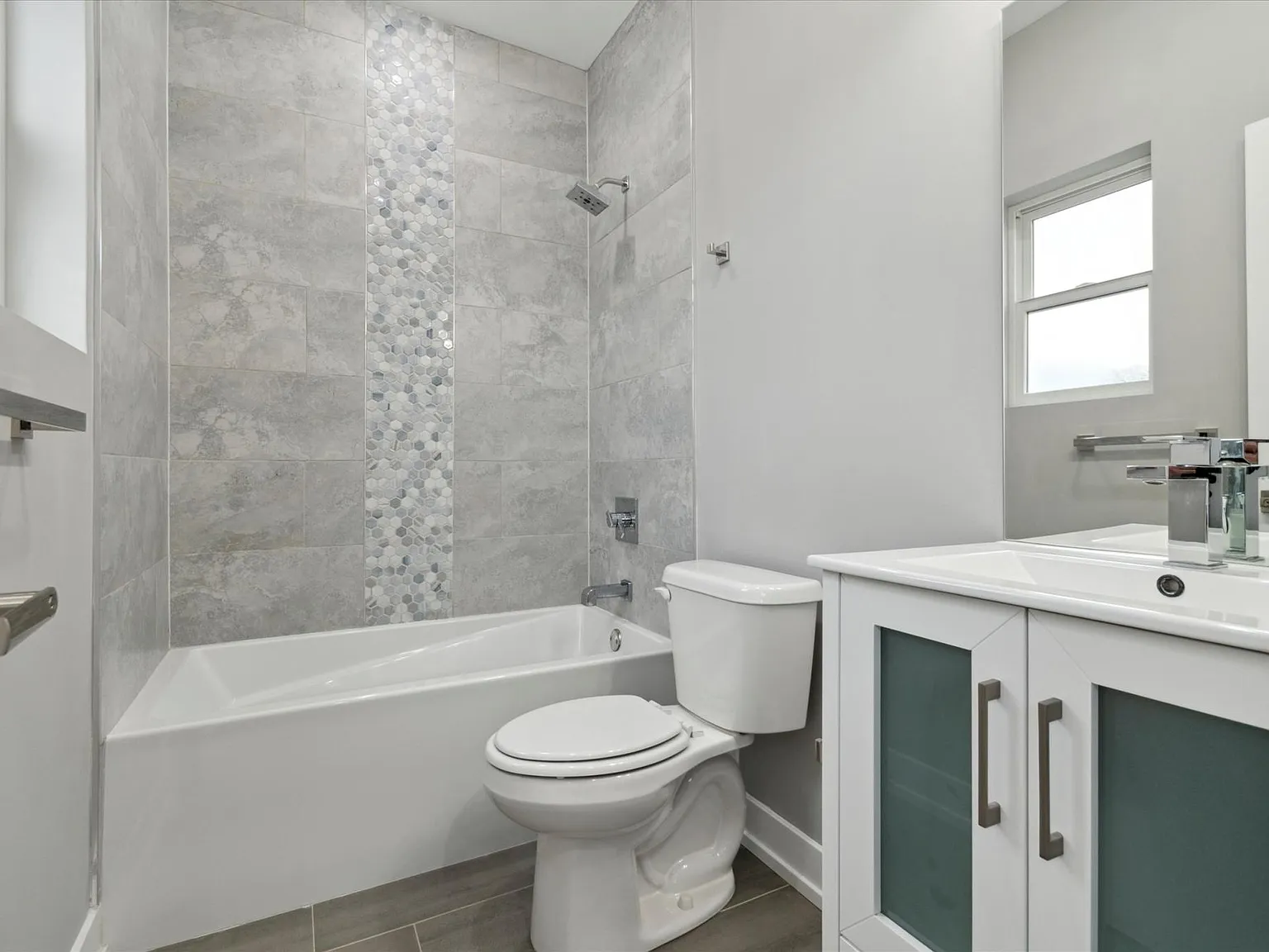 4 bed, 1550 sqft, $3,200 — Photo 4