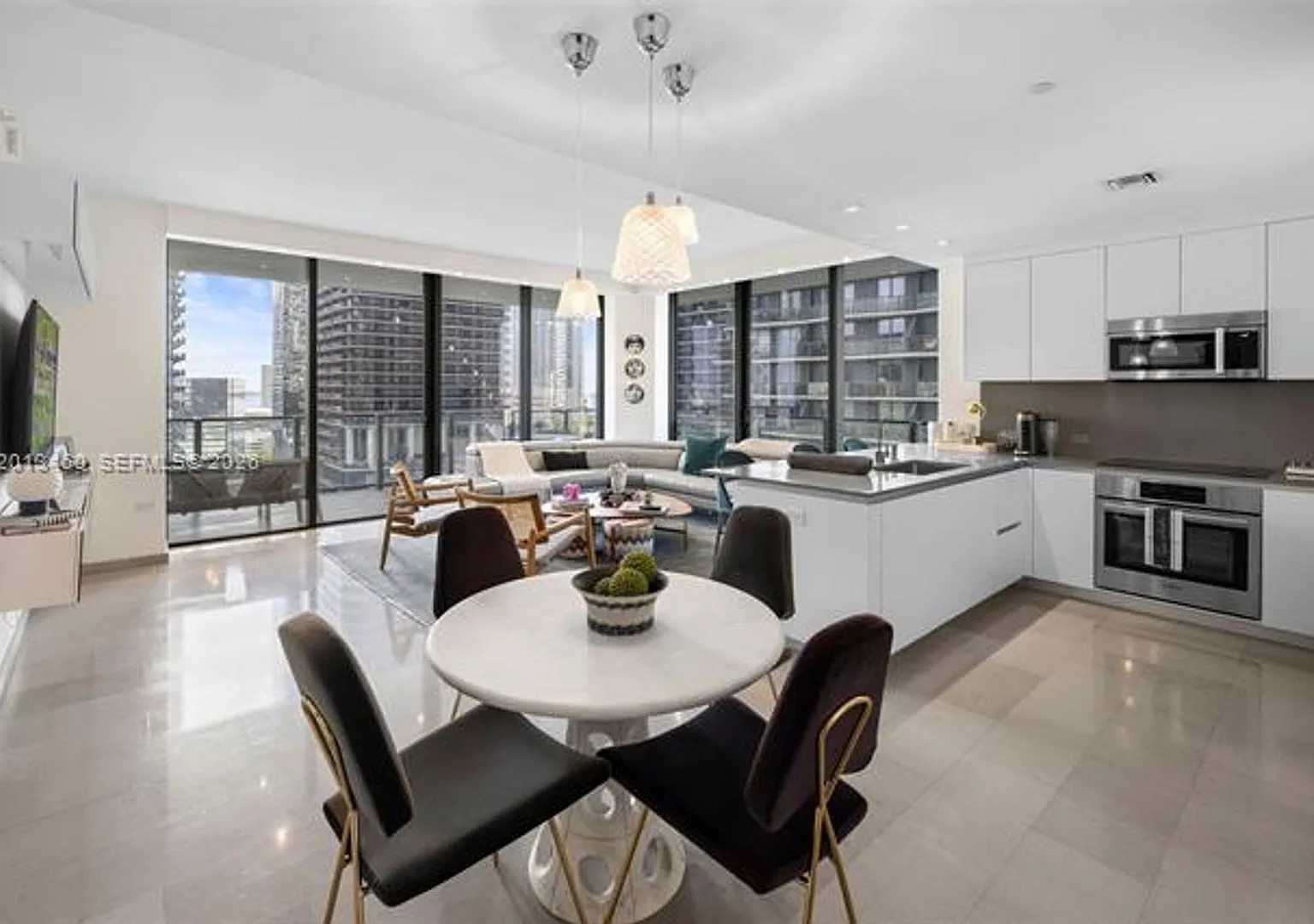 88 SW 7th St cu-1201, Miami, FL 33130 — Photo 1