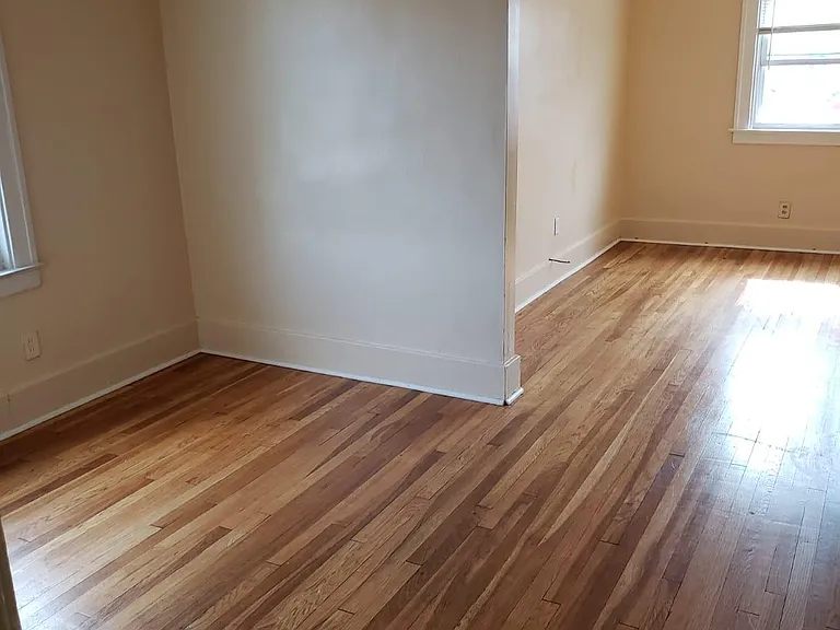 6852 Reuter St — Photo 5