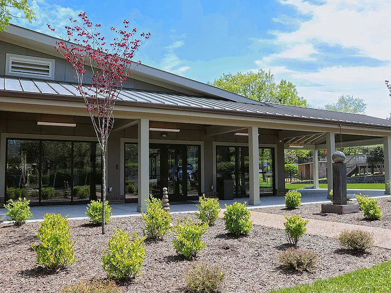 Gazebo Apartments — Photo 65