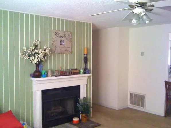 220 Mark Twain Cir, Athens, GA 30605
