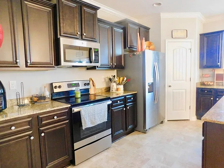 248 Claudia Dr — Photo 10