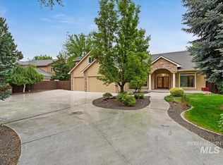 1420 W Powder Ct, Eagle, ID 83616
