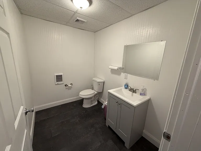 11001 York Rd — Photo 17