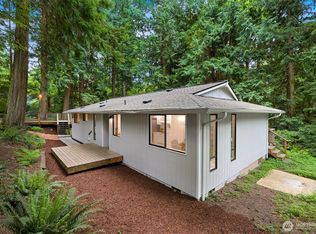 10 B Little Strawberry Lane, Bellingham, WA 98229