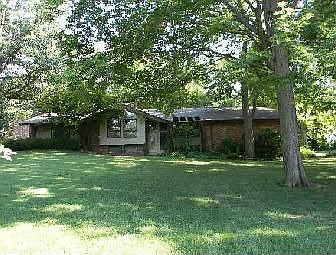 2nd image of 2320 W Whitten Rd