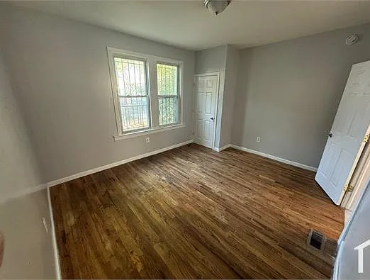 641 15th Ave #1L — Photo 5