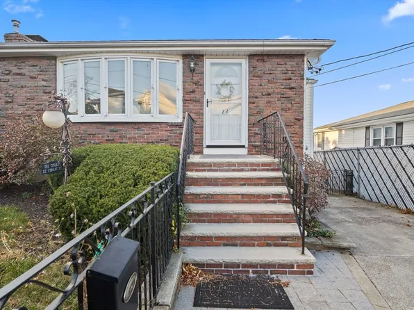 22 Conant St, Revere, MA 02151