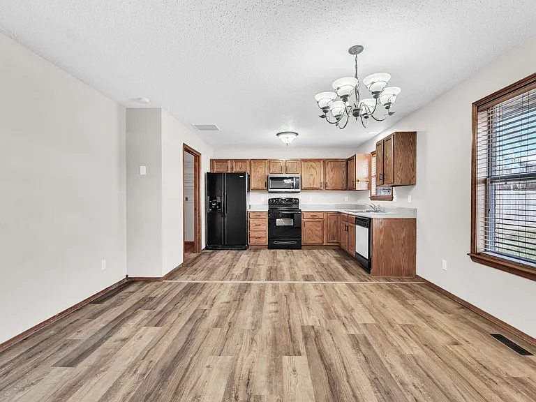 1209 W Butterfield Dr — Photo 10