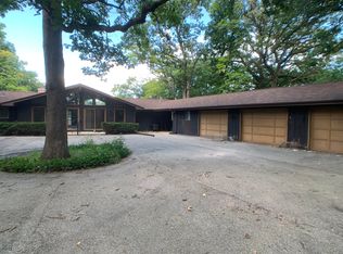 10810 McConnell Rd, Woodstock, IL 60098