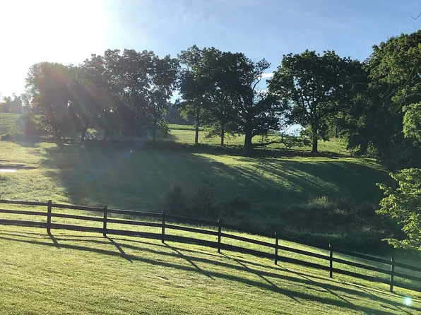 101 Devereux Rd, Glenmoore, PA 19343