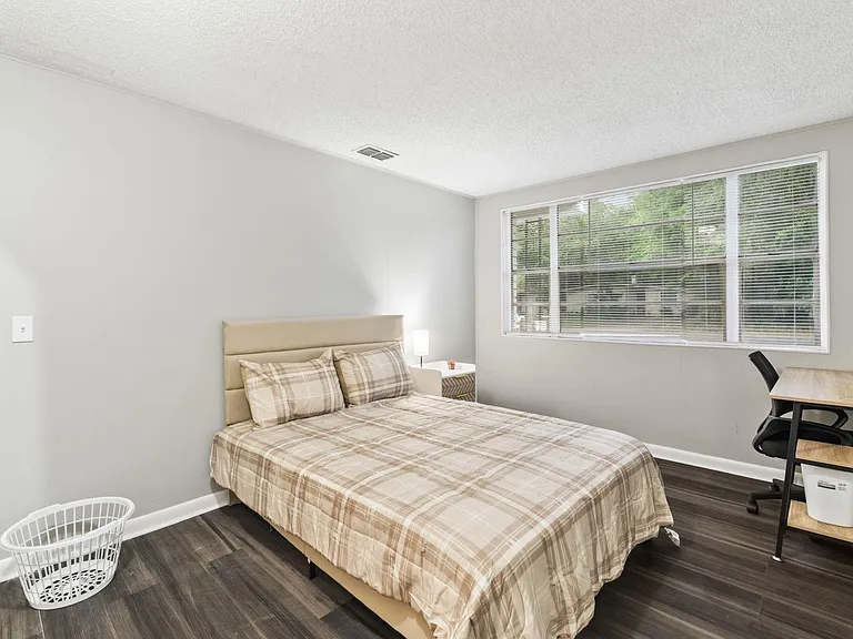 4731 W Castlewood Dr — Photo 5