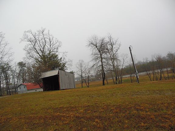 5th image of 542 McCoy St