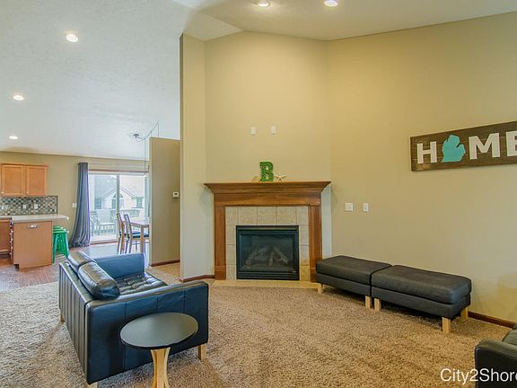 3rd image of 3446 Nobb Hill Dr