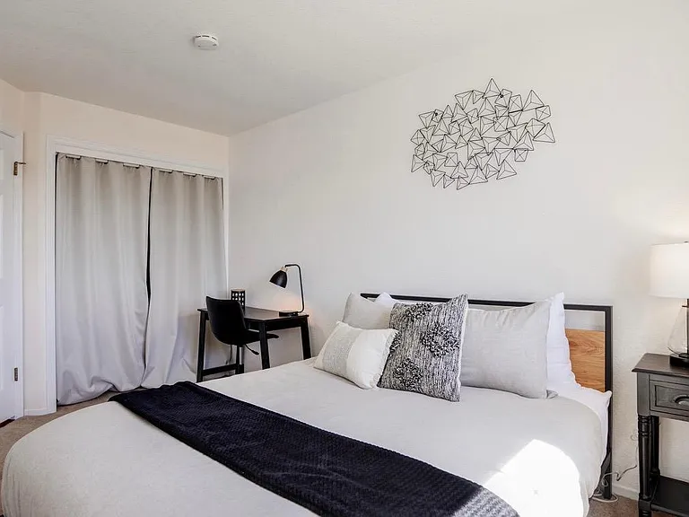 121 Nottingham Way — Photo 11
