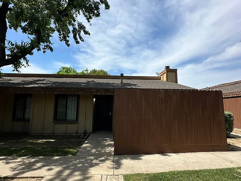 5181 E Olive Ave #118 — Photo 1