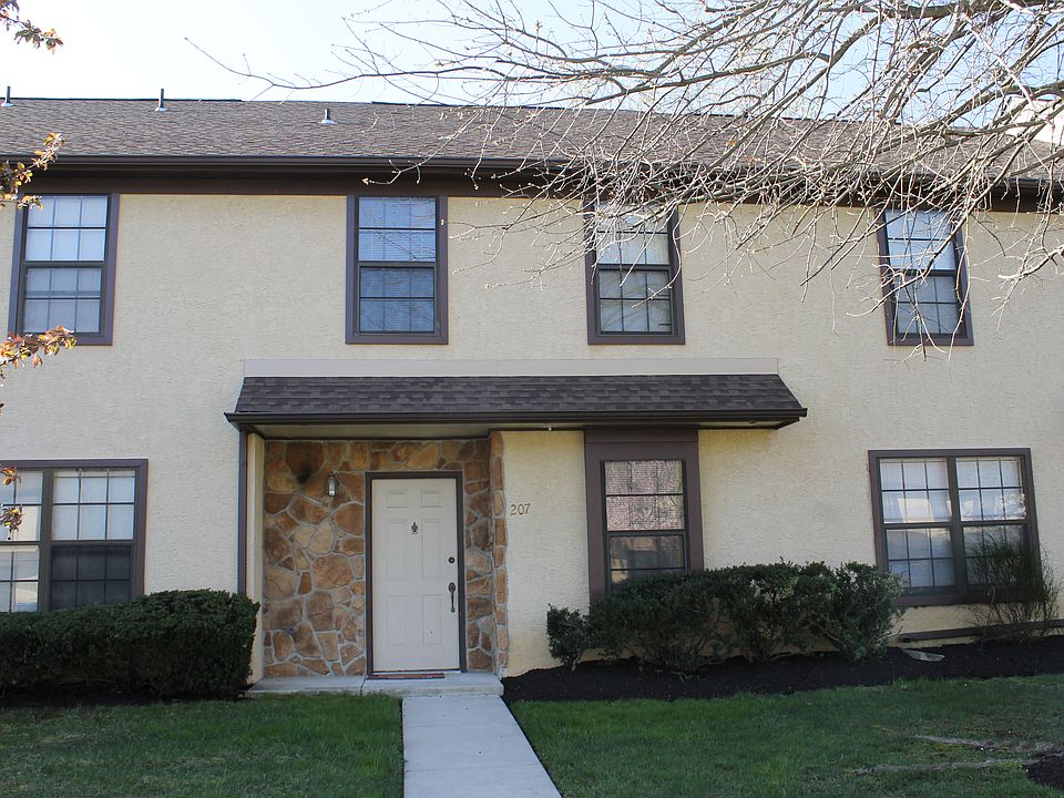 1st image of 207 Allens Ln #1318