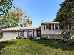 127 Cedarbrook Rd, Naperville, IL 60565