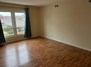 2651 W Lawrence Ave #L, Springfield, IL 62704