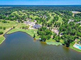 2504 W Green Briar Dr, Huntsville, TX 77340