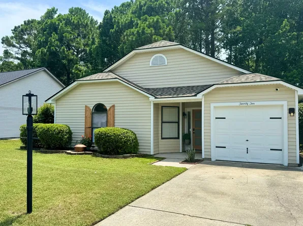 2010 Armory Dr, Mount Pleasant, SC 29466