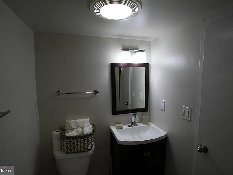 2030 F St NW #407 — Photo 11