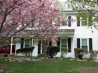 7796 Newington Woods Dr, Springfield, VA 22153