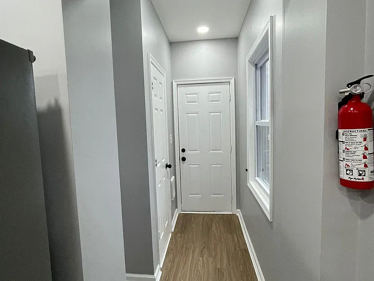 306 N 12th St #1 — Photo 9