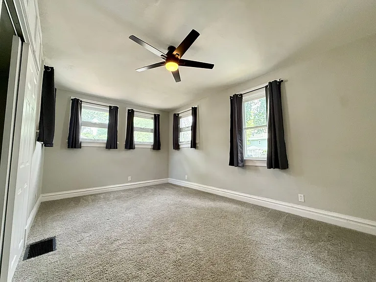 1329 S Holmes Ave — Photo 6