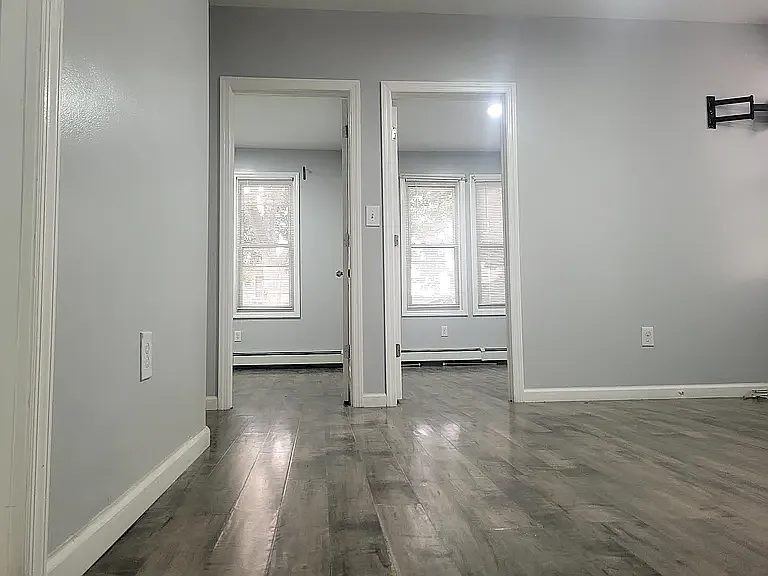 2 bed, 1000 sqft, $1,000 — Photo 4