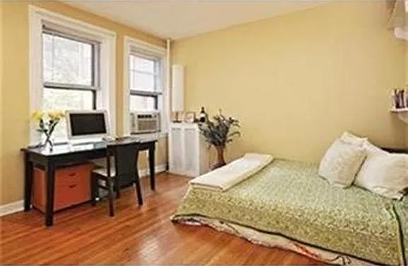 1 bed, 350 sqft, $2,100 — Photo 2