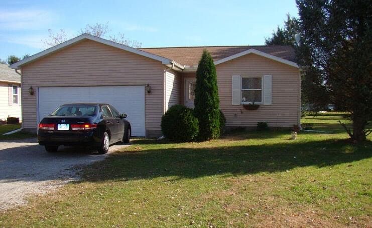1st image of 179 Golfview Dr