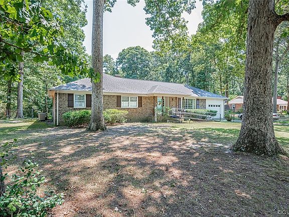 3rd image of 9079 Greenlake Cir