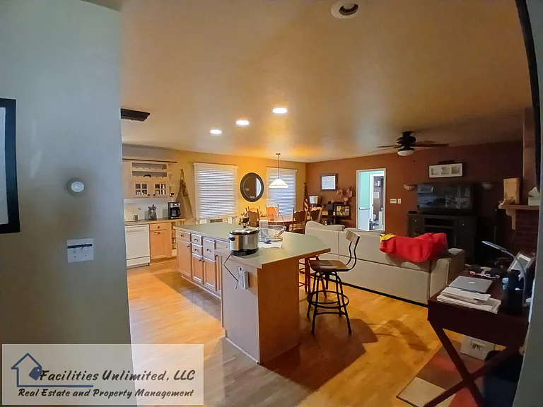 3602 Richmond Dr — Photo 5