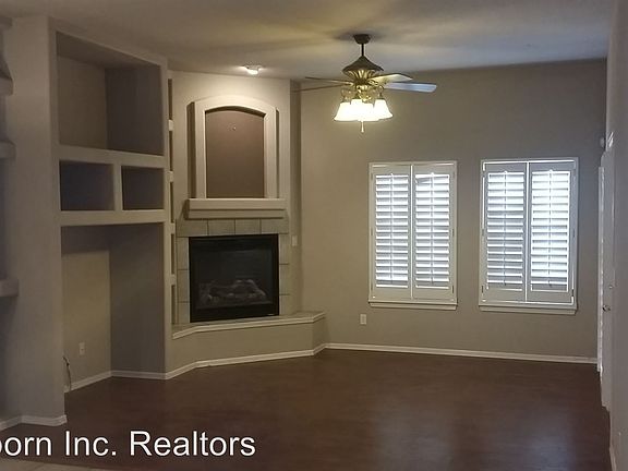 4th image of 806 Elsa Ct