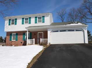 409 Crest Cir, Mohnton, PA 19540