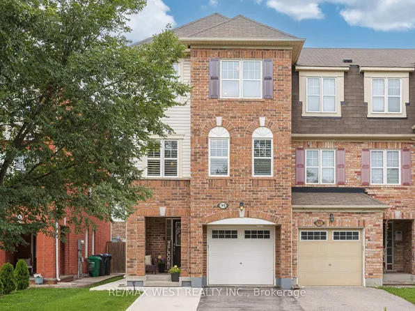 95 McCleave Cres NE, Brampton, ON L6Y 4Y9