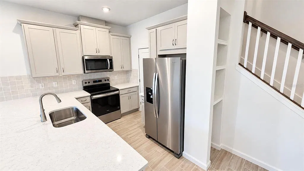 3 bed, 2.5 bath, 1476 sqft, $2,600 — Photo 4